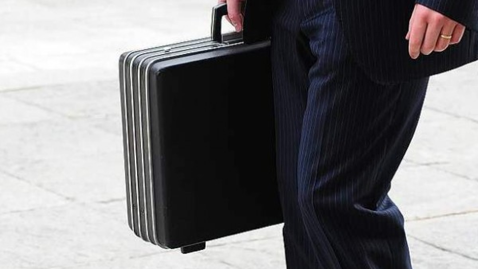 Corriere piacentino derubato di schede prepagate per 23mila euro