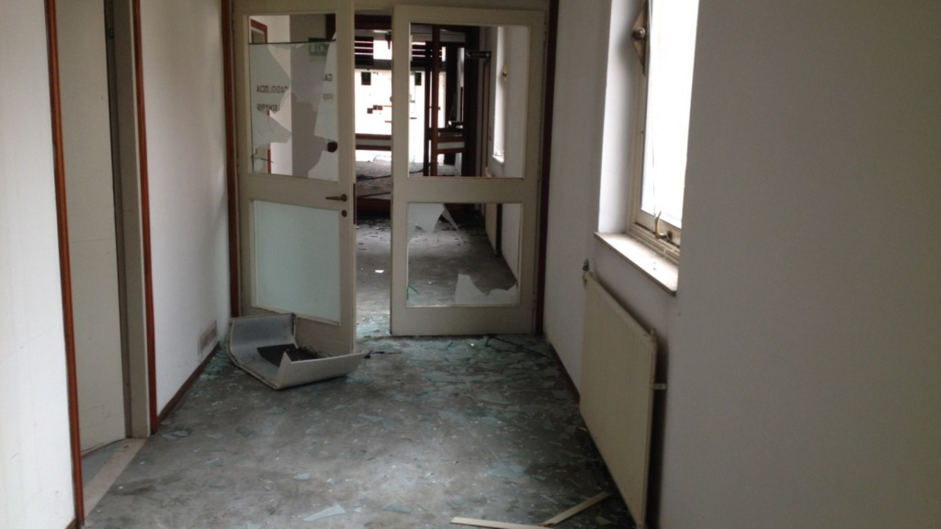 Ex clinica Belvedere, l'Asl: "Sembra impossibile fermare i vandali"