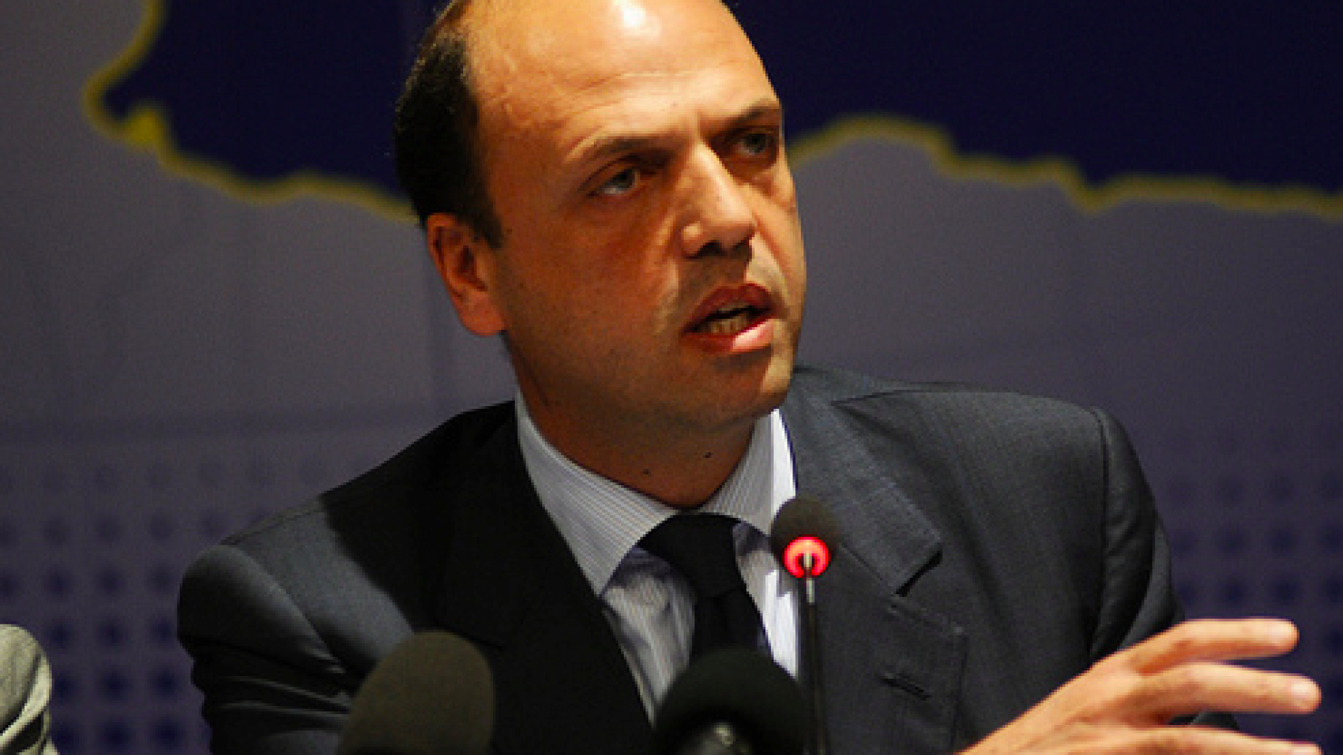 Ministro Alfano alla Cattolica per presentare il suo libro "Chi ha paura non è libero"