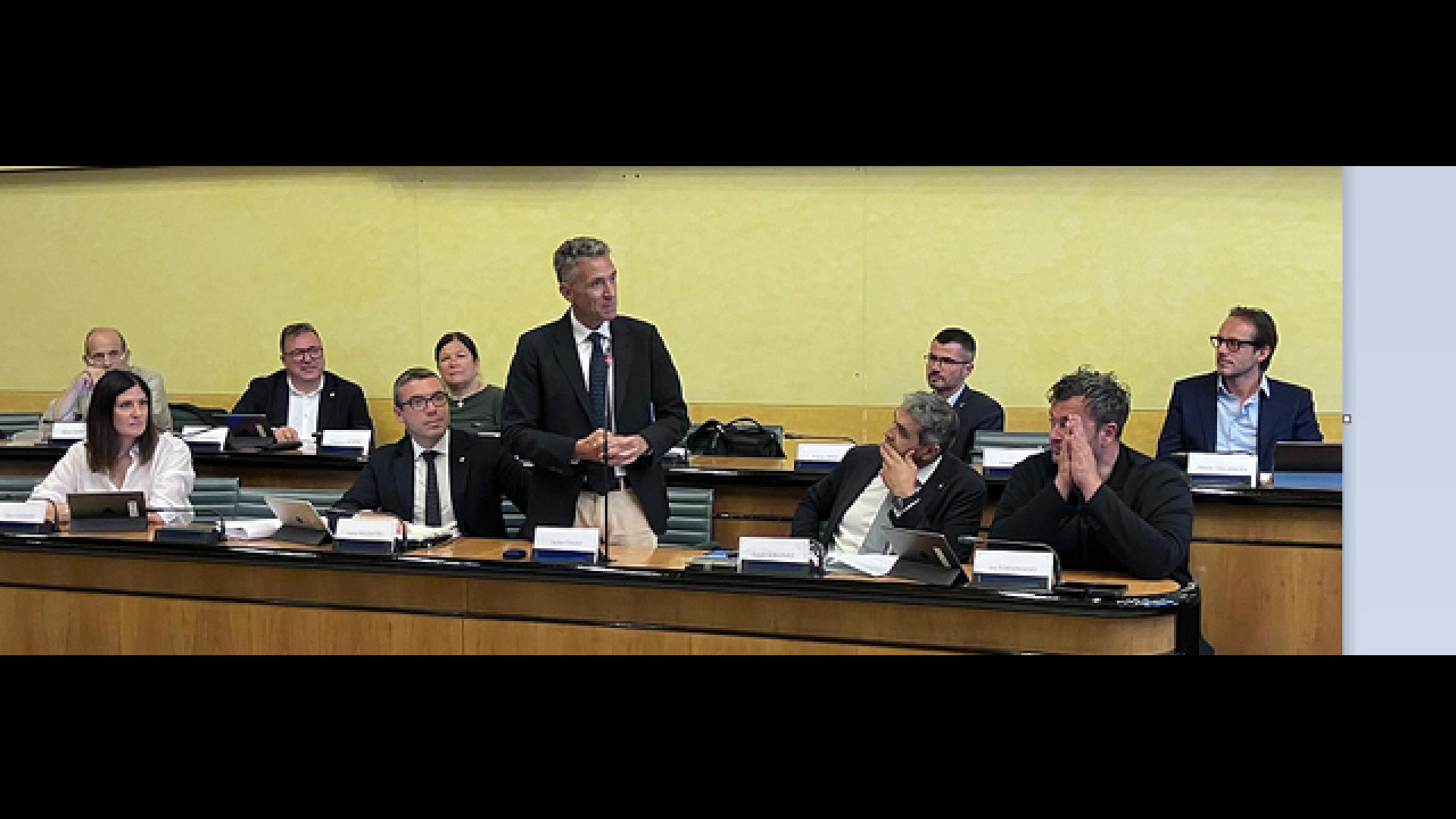 Consiglio veneto saluta il ritorno di Stefano Casali, neoconsigliere al posto di Daniele Polato