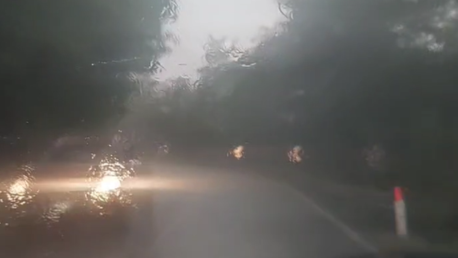 Bomba d'acqua e grandine tra Rivergaro e Travo, disagi sulla Statale 45