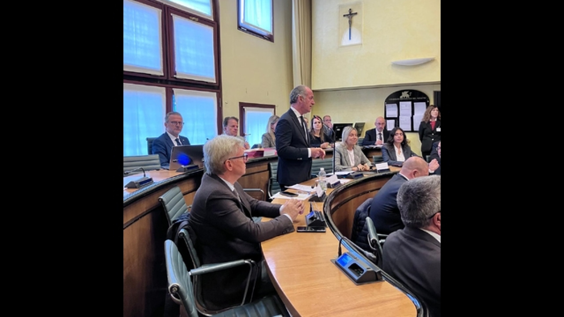 Ciambetti: ”Proficuo il dibattito in Consiglio regionale sull’autonomia"