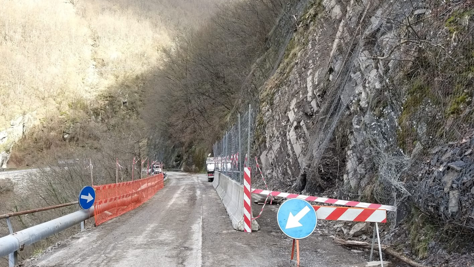 Ferriere, riapre la strada provinciale dopo la caduta di massi