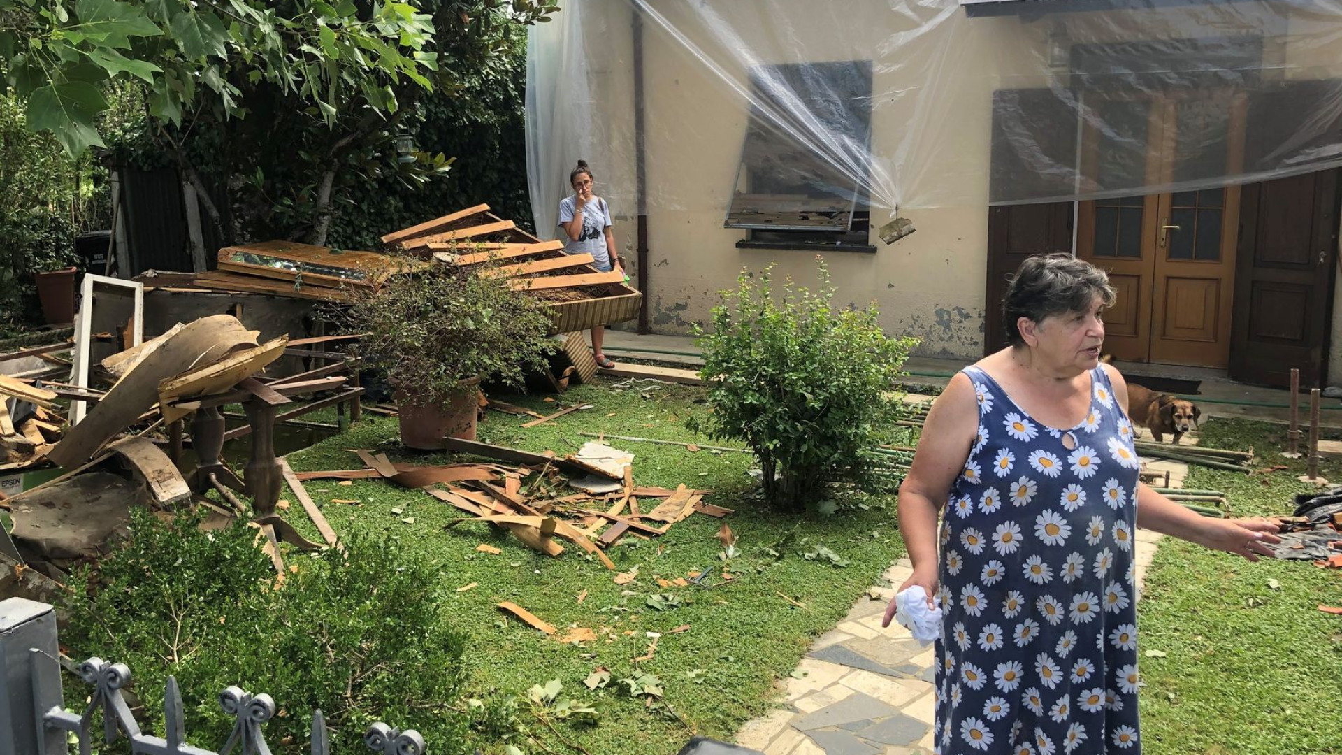 "La mia casa distrutta dalla grandinata, cubetti di ghiaccio grossi come palline"
