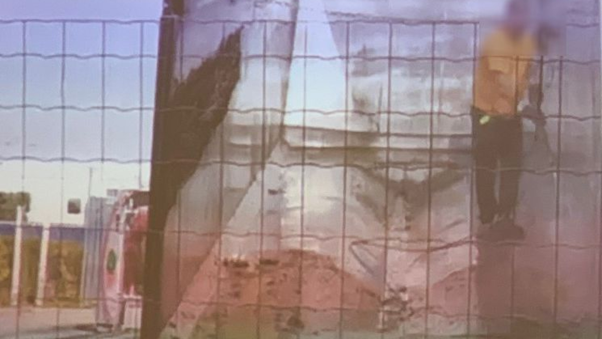 Odore alla Caorsana, dalla Puglia "scaricavano" fanghi pericolosi. Due denunce