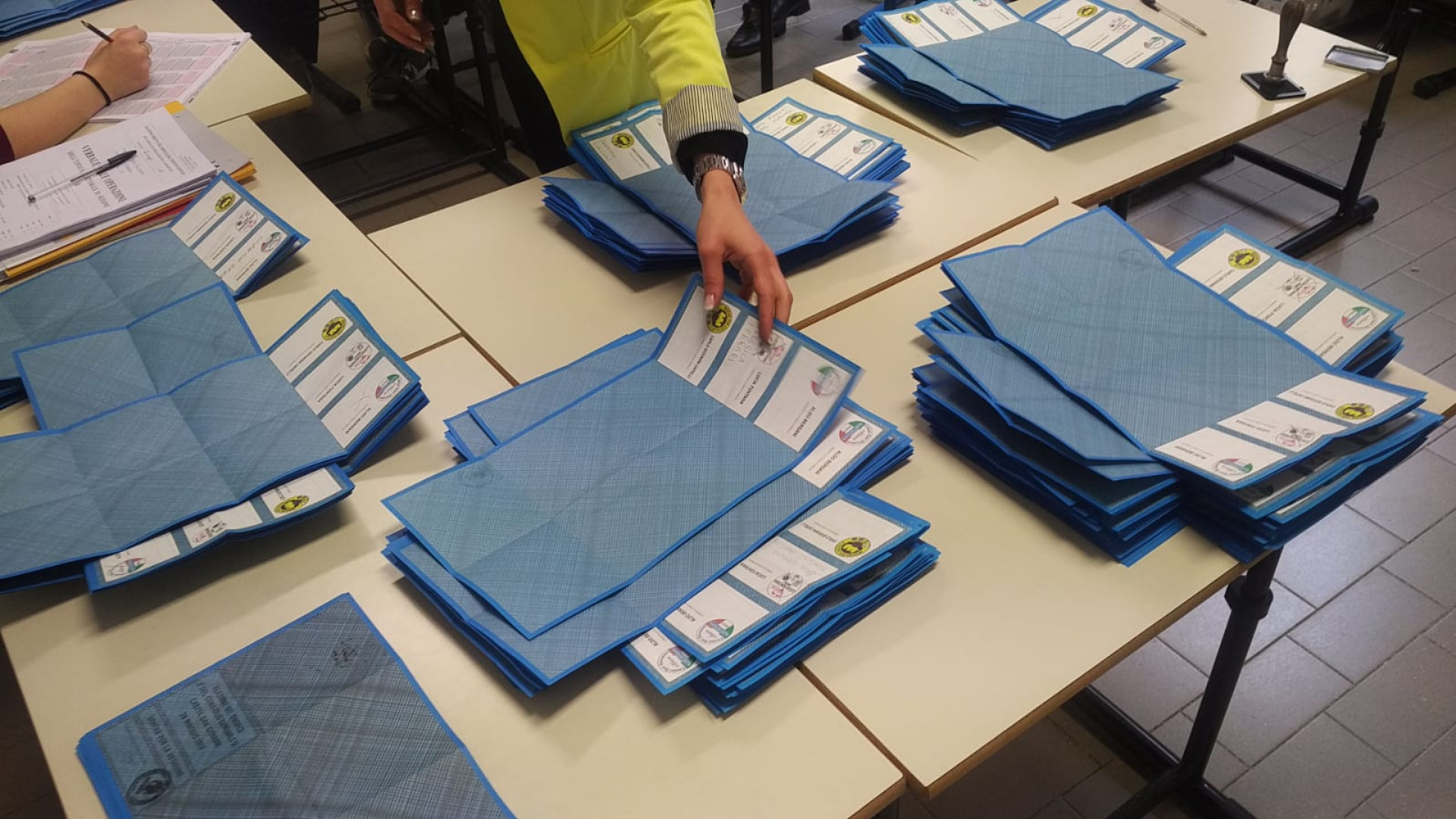 Amministrative: circa 40.300 elettori al voto per eleggere i sindaci di otto comuni