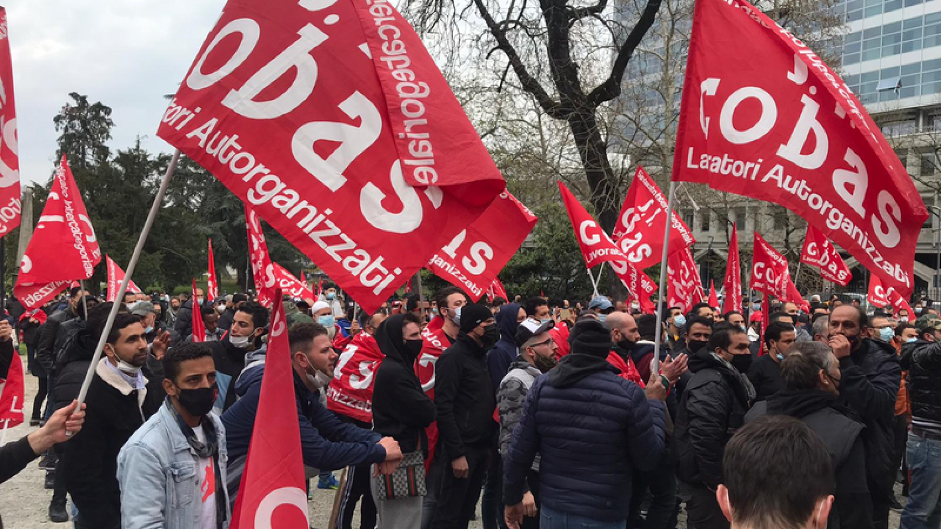 "Insulti contro le istituzioni": denunciato un militante dei Si Cobas
