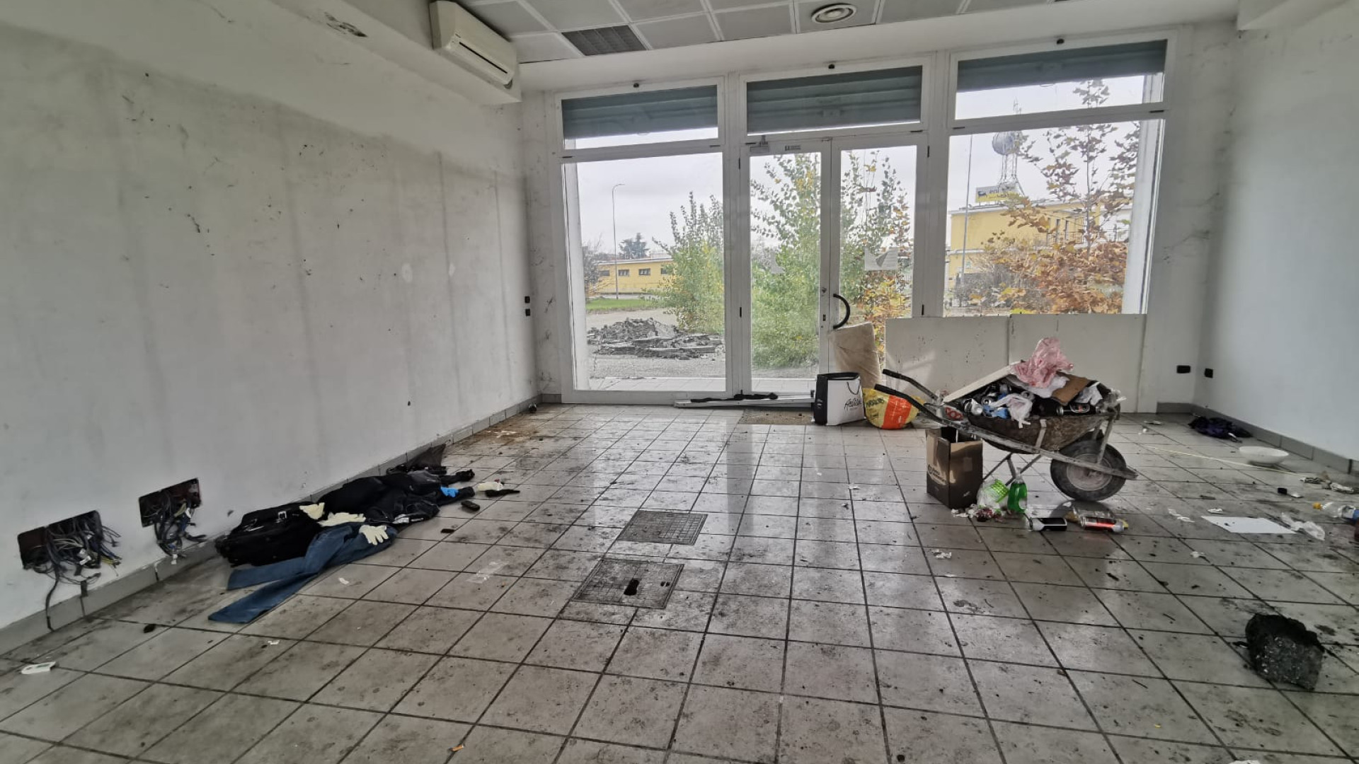 Fiorenzuola, uomo senza vita trovato in un'area di servizio dismessa
