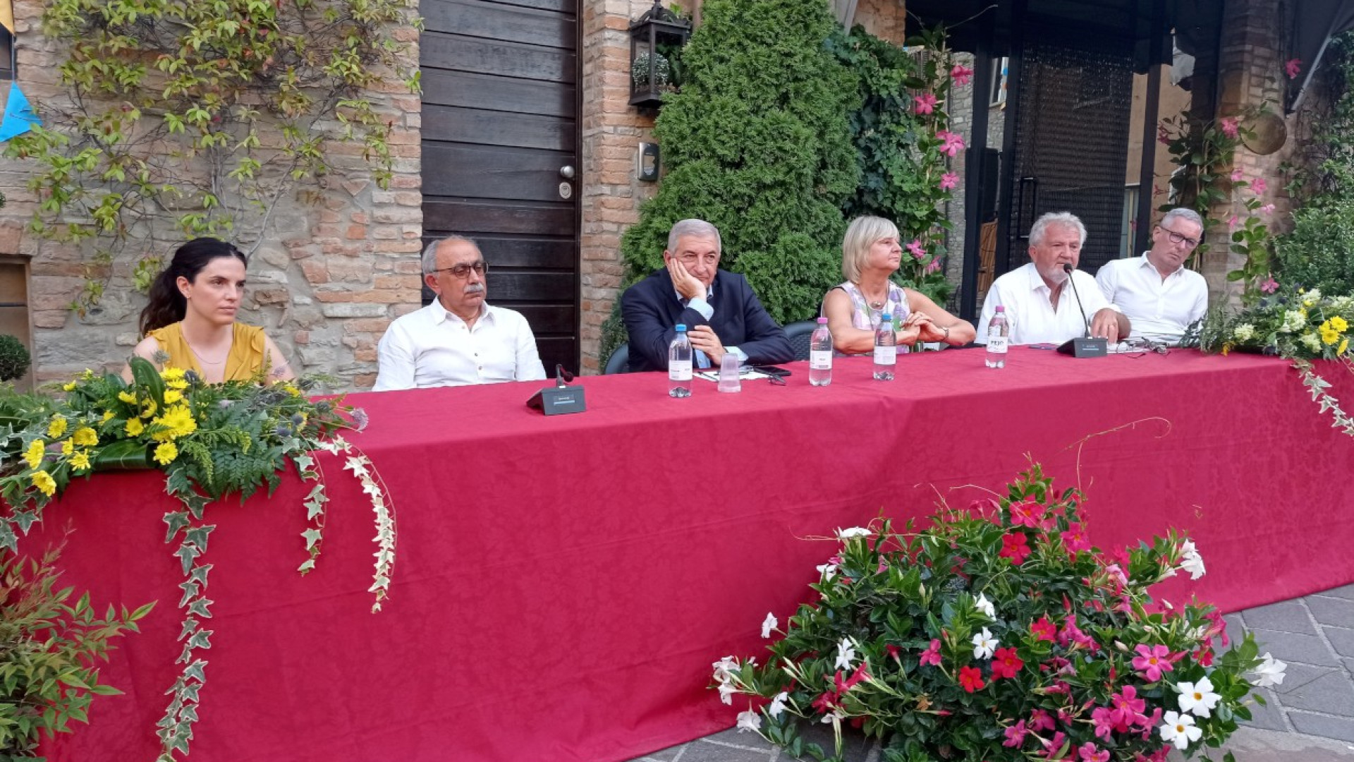 L'appello dal Fol in fest: "Basta parole, per la nostra montagna servono azioni"
