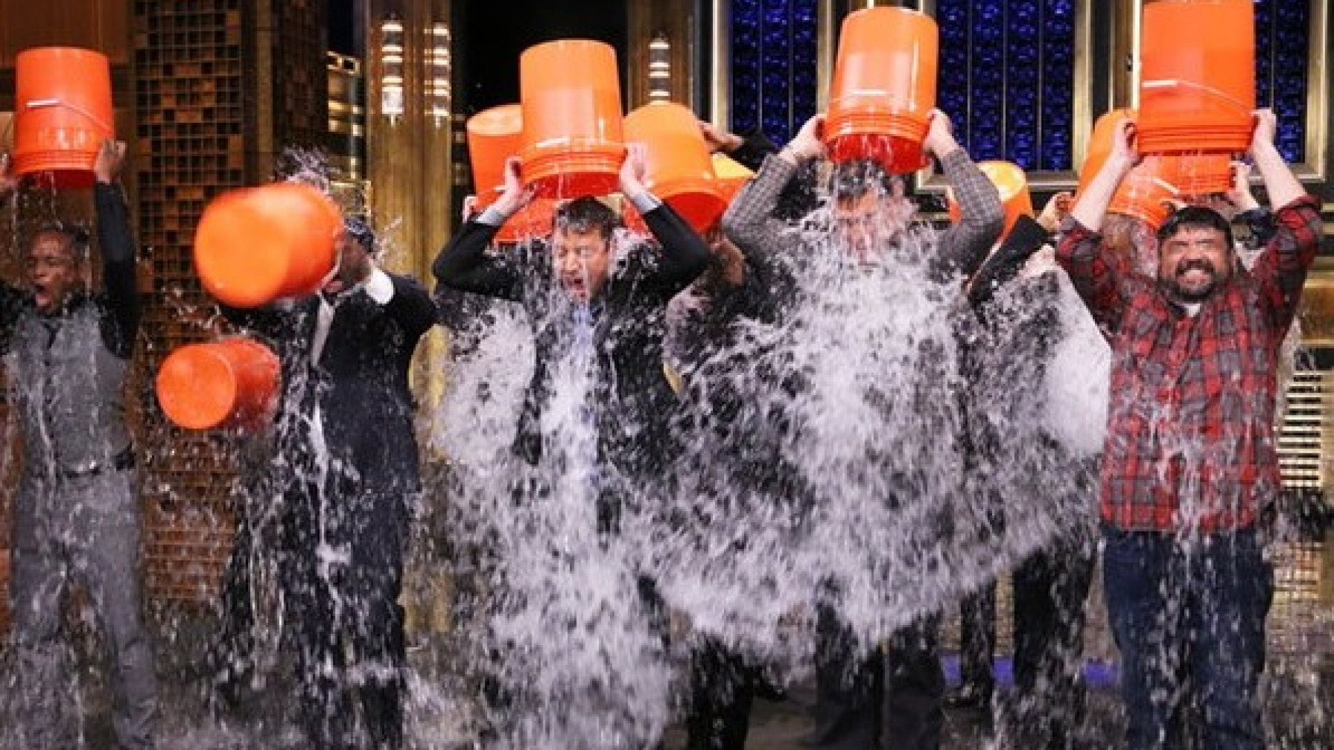 Coriandoli al posto dell'acqua: mercoledì un aiuto ai malati di Sla