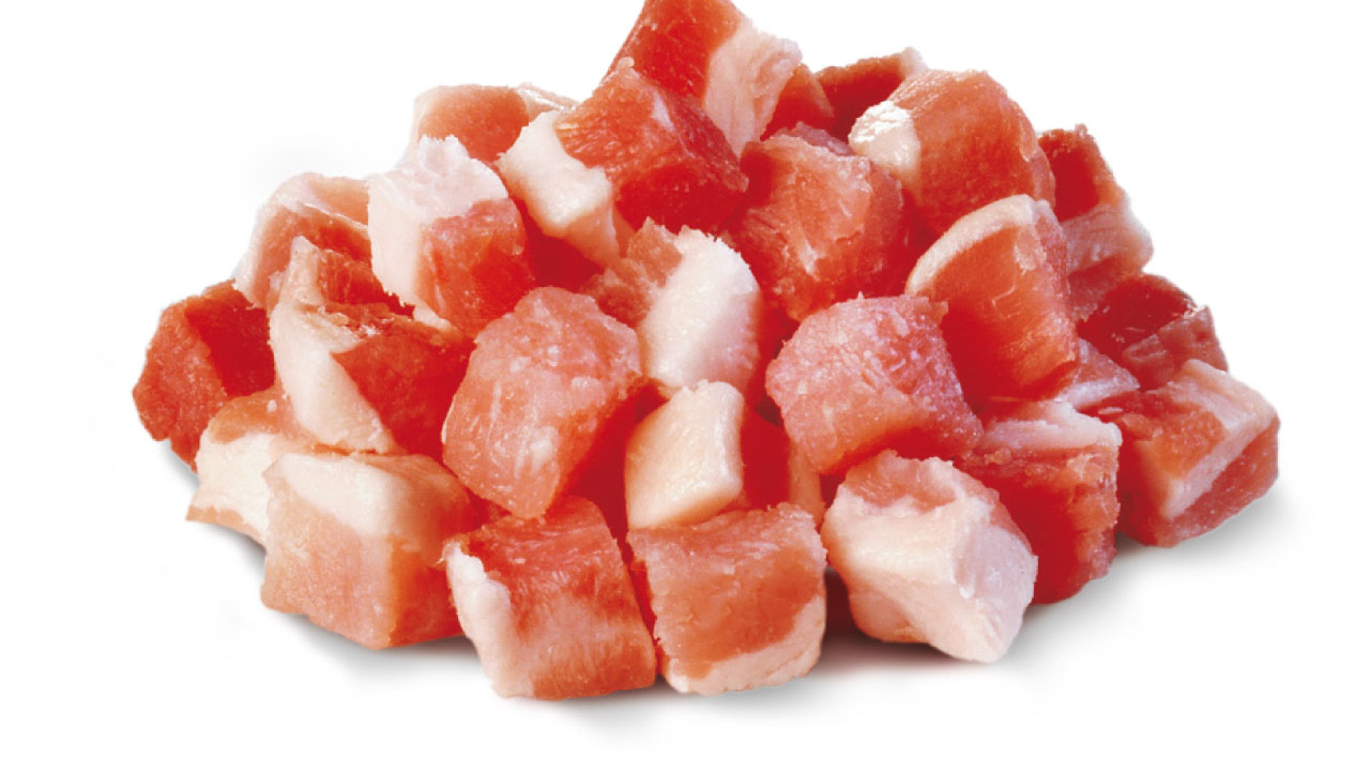 Pancetta, pesce e snack scaduti in vetrina. Multa di 3mila euro a un negozio