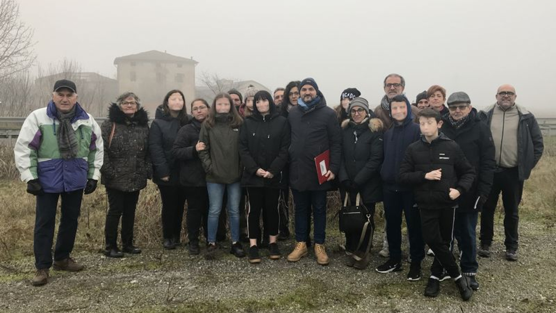 Cittadini dicono no al parcheggio per camion: "Peggiorerà la nostra vita"