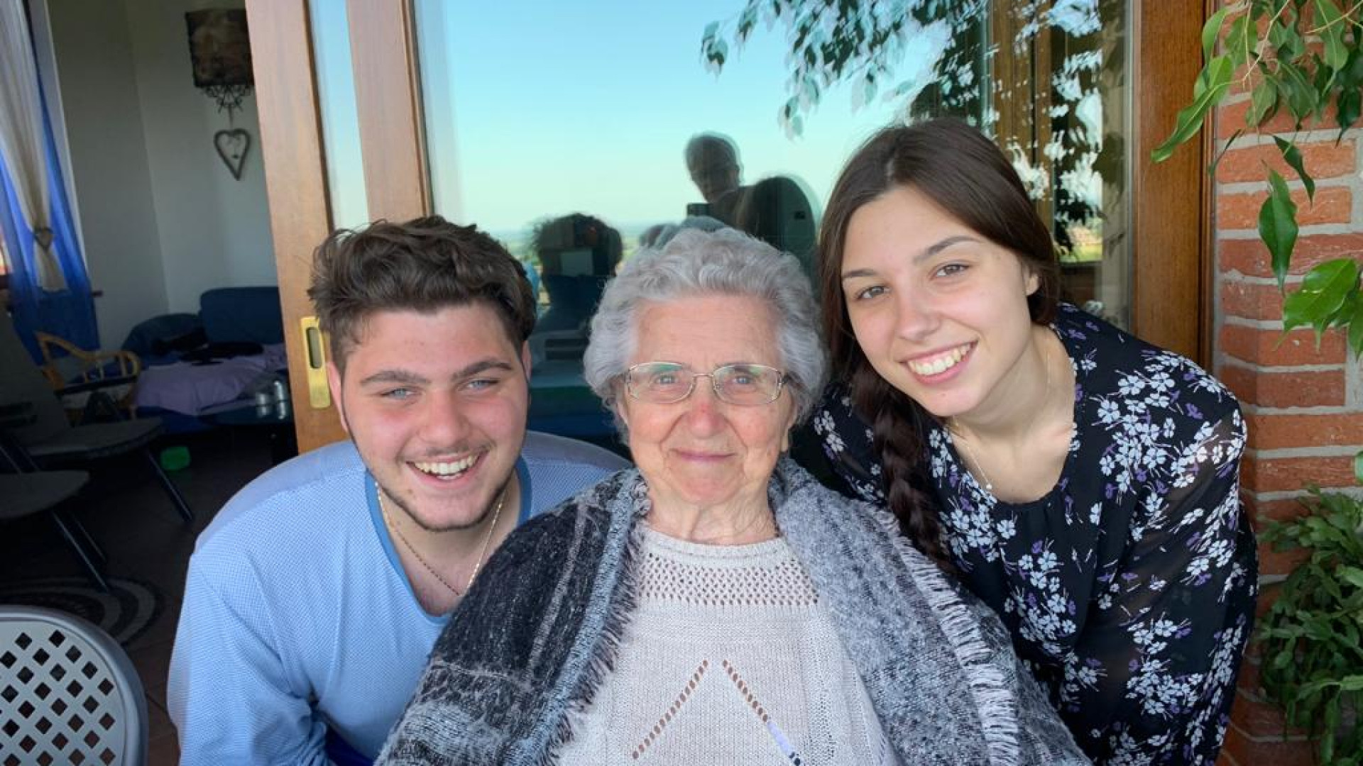 Manda ko il Covid a 83 anni, il ritorno a casa di nonna Nerina