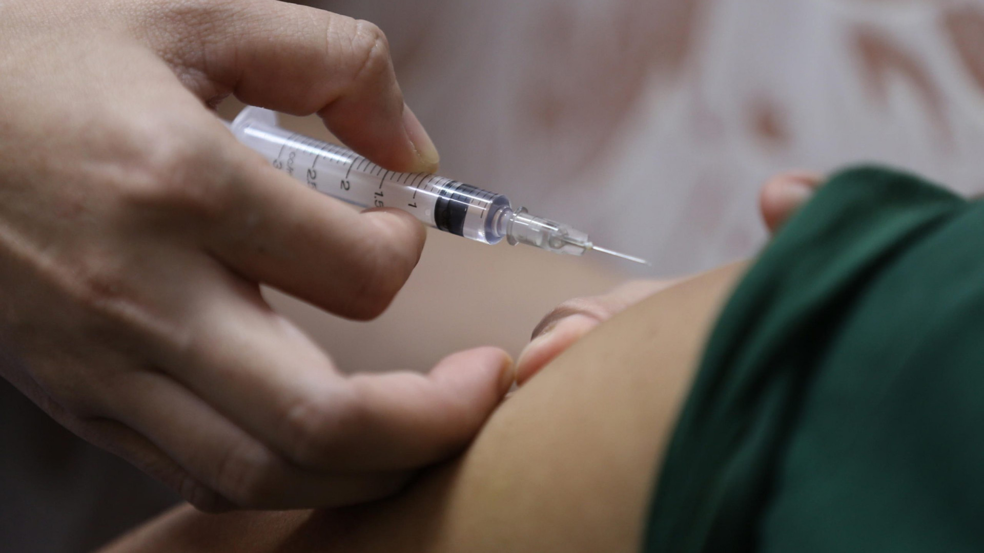 Covid, dal primo dicembre si spostano le vaccinazioni in due sedi di Levante e Ponente