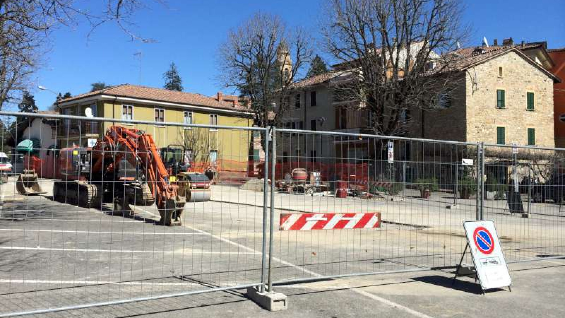 Rivergaro, conclusi i lavori in piazza Paolo. Completato il collettore fognario