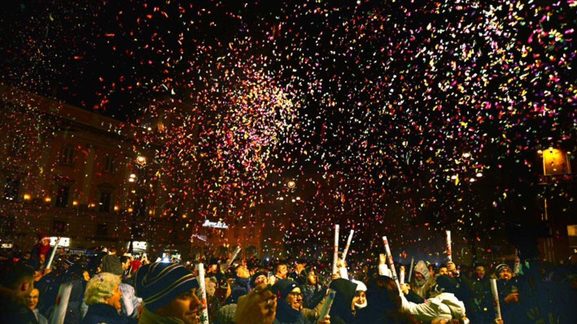 Capodanno in piazza Cavalli con i Cani della Biscia e i fuochi d'artificio