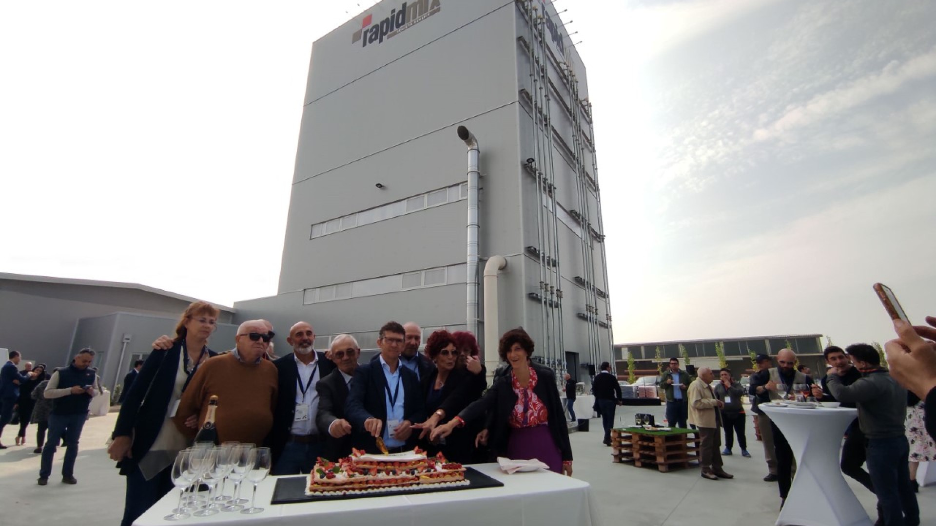 Nuovo impianto di Rapidmix a Villanova. "Recuperata un'area dismessa"