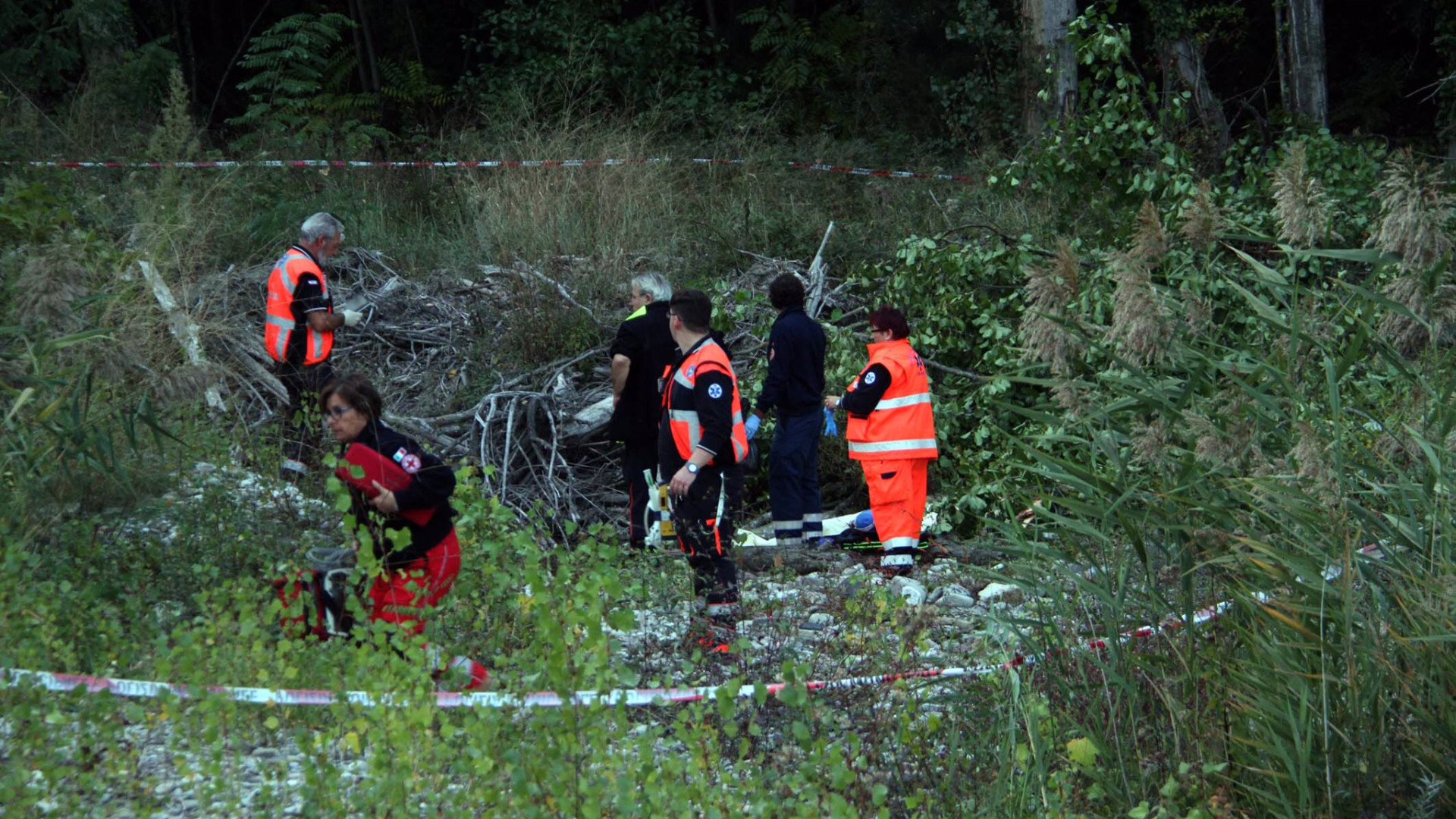 Tragedia a Carmiano: donna colpita e uccisa dal tronco di un albero tagliato dal marito