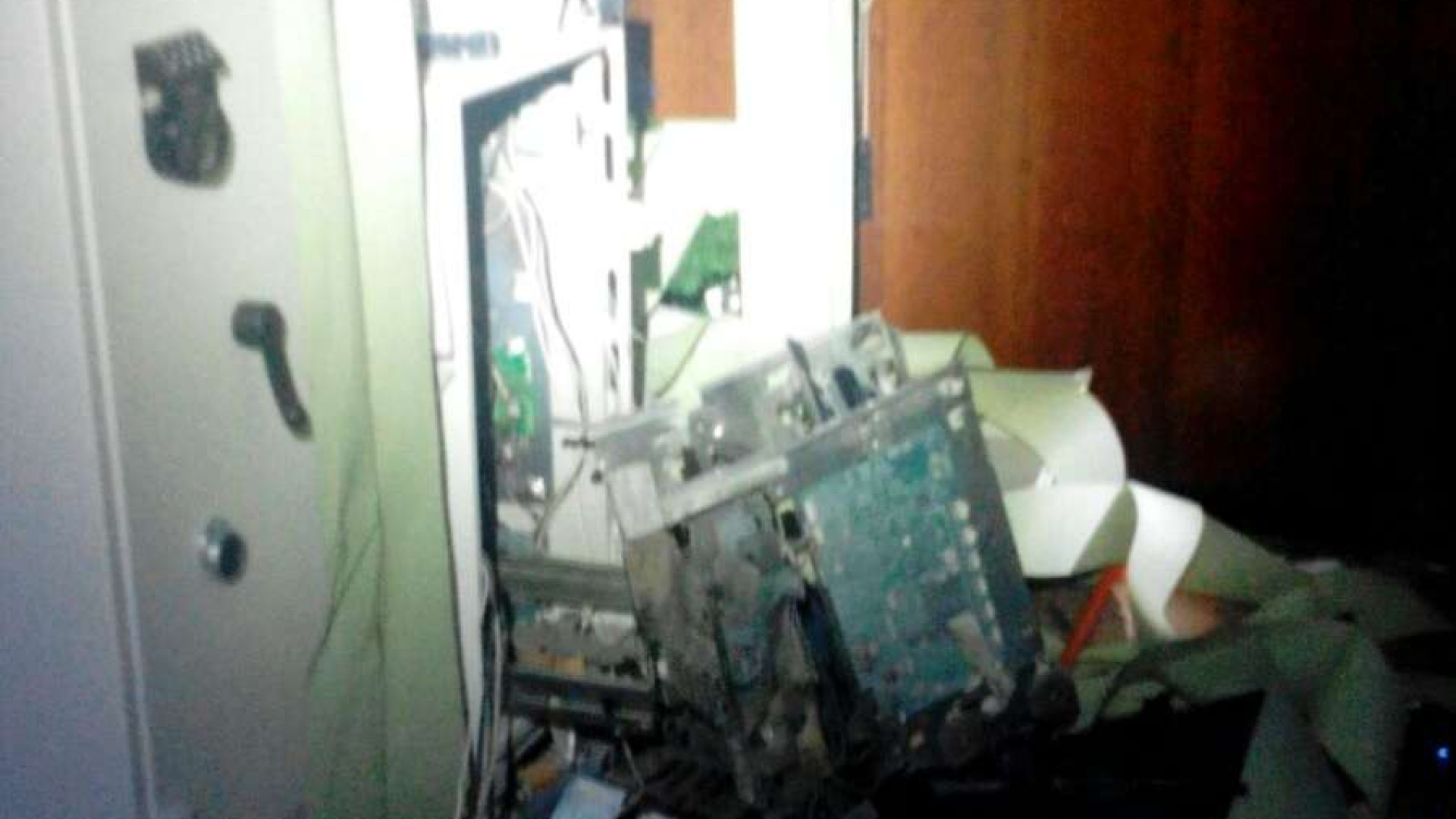 Castelvetro, nella notte colpo al bancomat con l'esplosivo