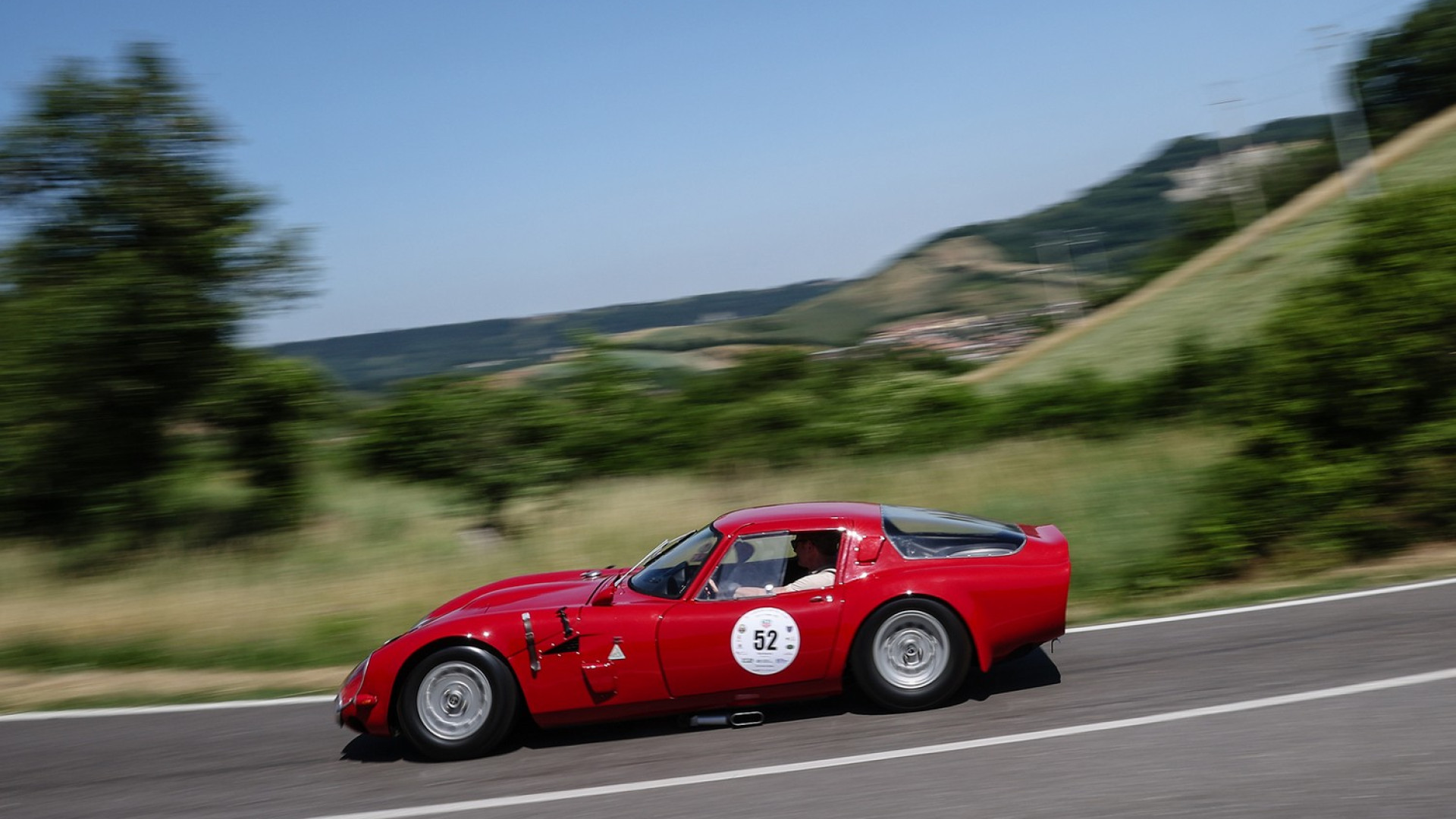 Torna la Silver Flag: dal 9 all'11 giugno sfilata di auto storiche e campioni