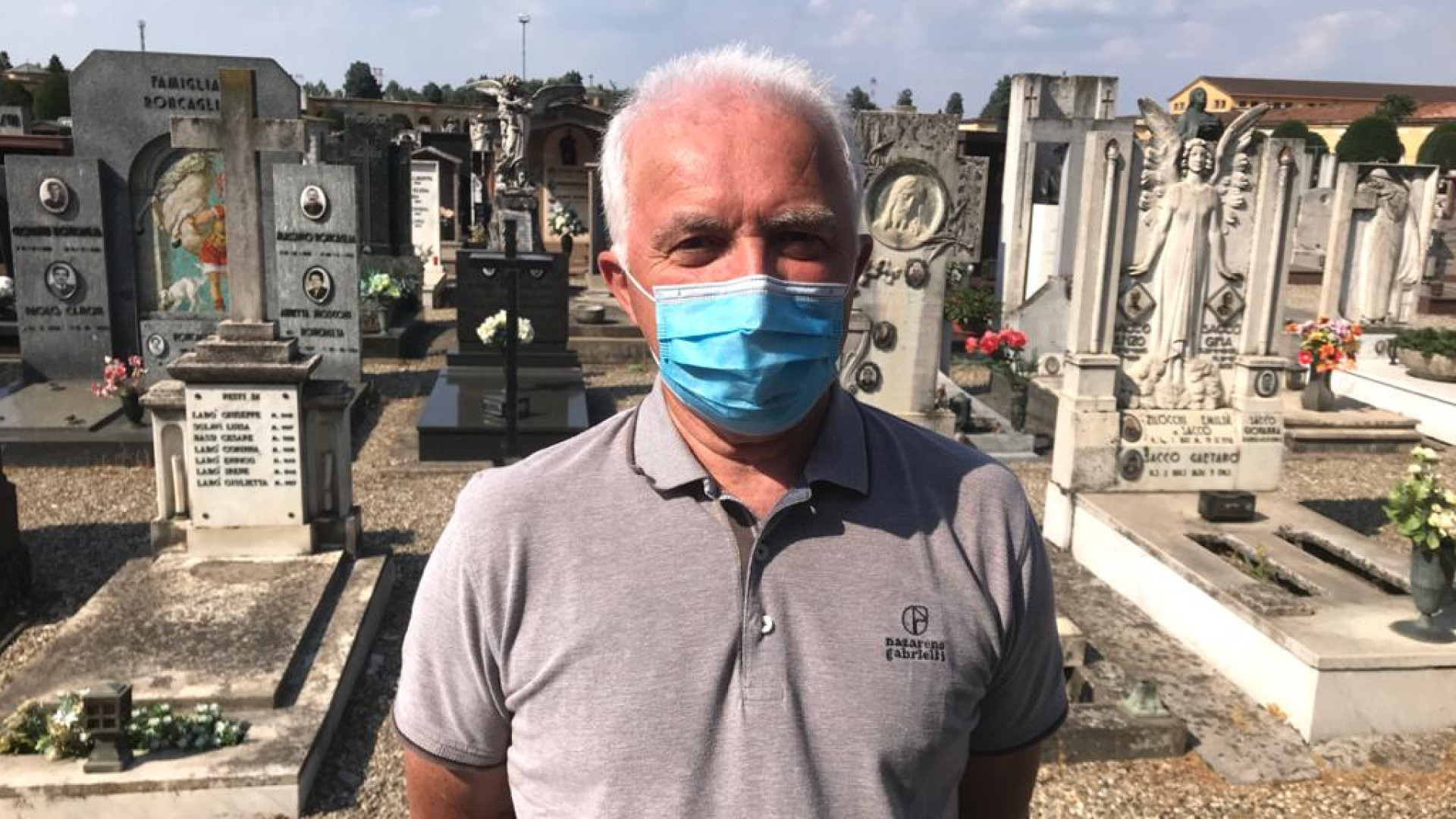 Cento giorni di dolore silenzioso: "Sepolture ogni mezz'ora"
