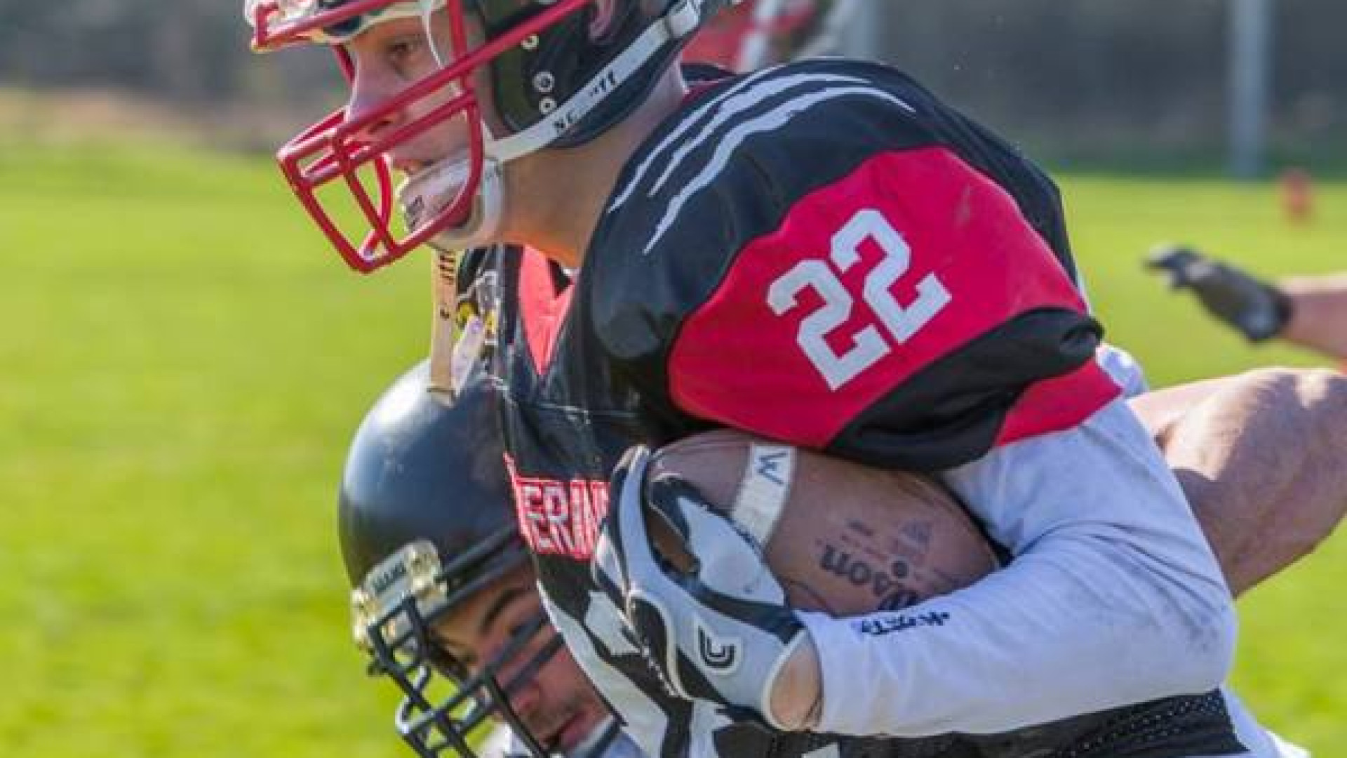 Football, viaggio in casa Wolverines. 500 euro per vestire un singolo giocatore