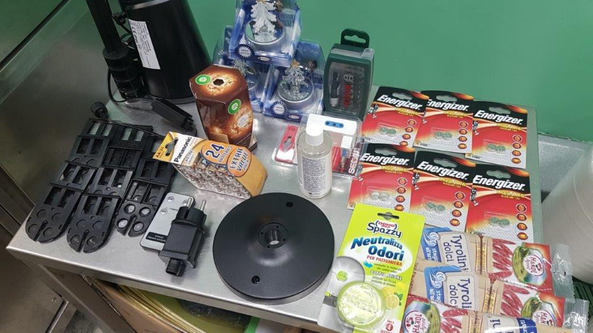 Ruba al supermercato: arrestata russa con vari alias