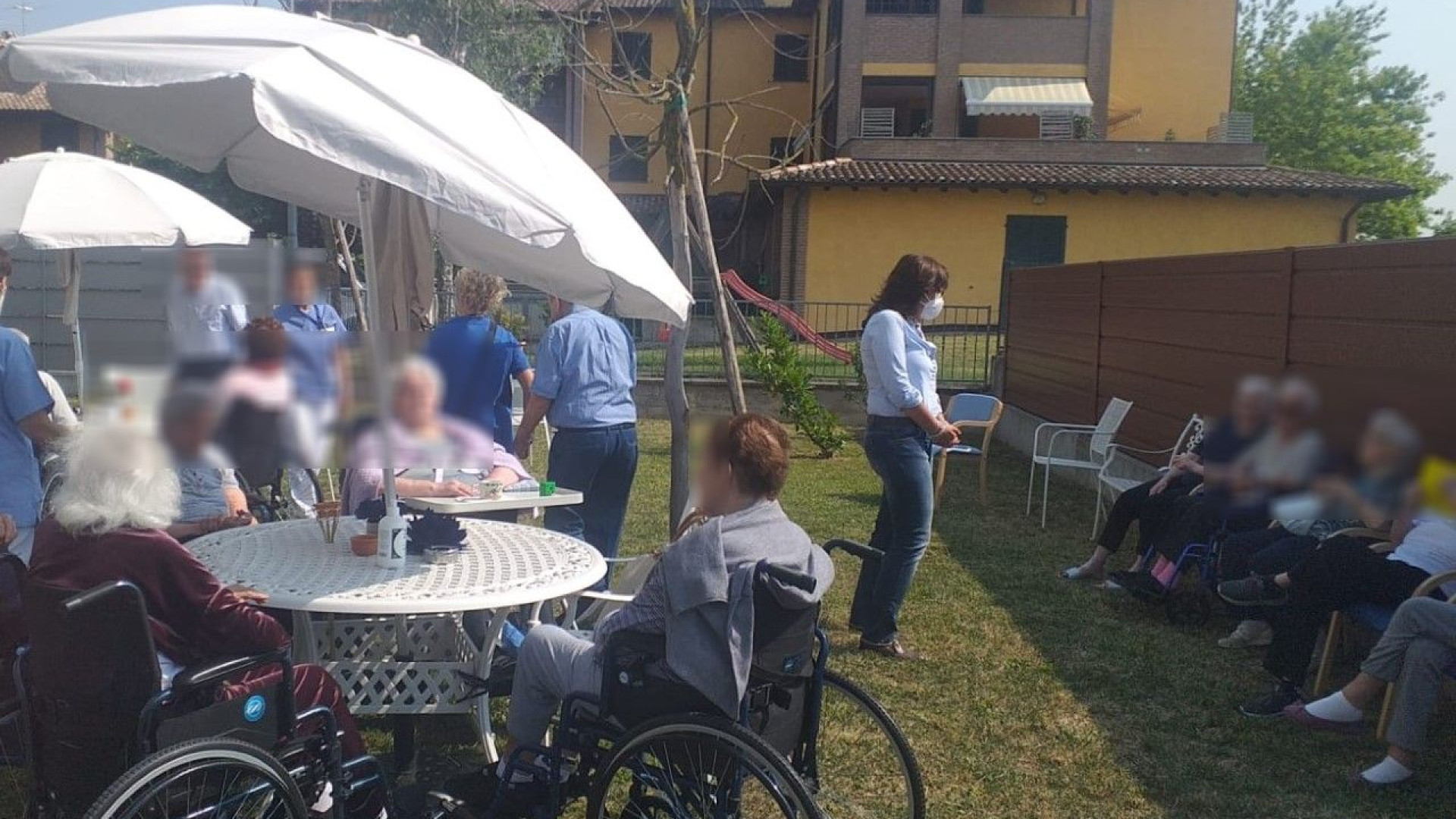 Sgorbati incontra gli ospiti della Cra Duemiglia. “Normalità a lungo negata"