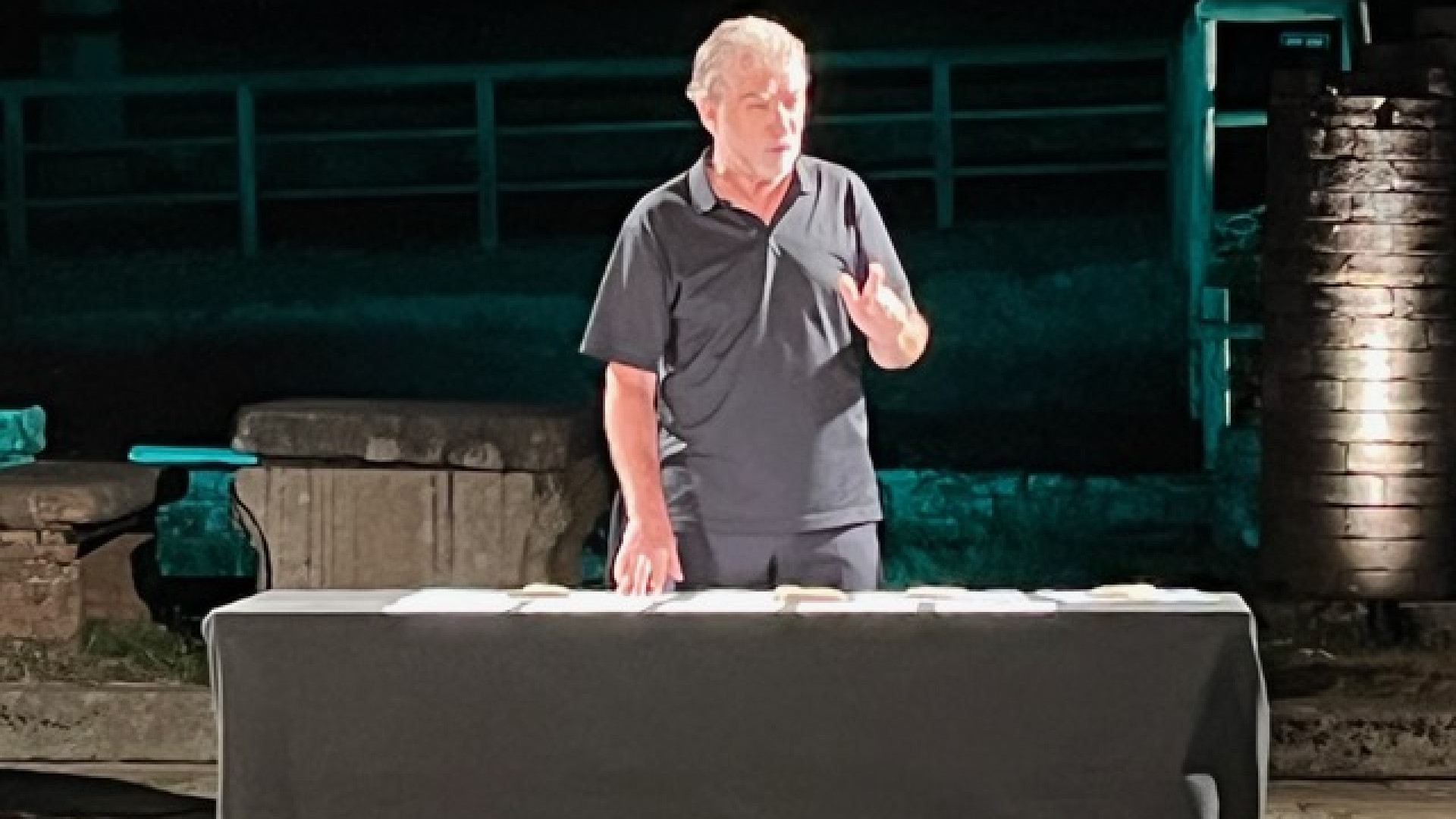 Gioele Dix strappa applausi a Veleia: "Un luogo speciale e un festival di qualità"