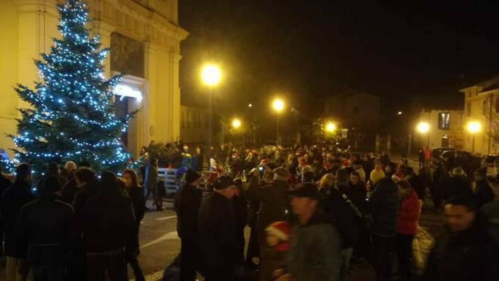 Natale senza luminarie a Gragnano. "Scelta di responsabilità"