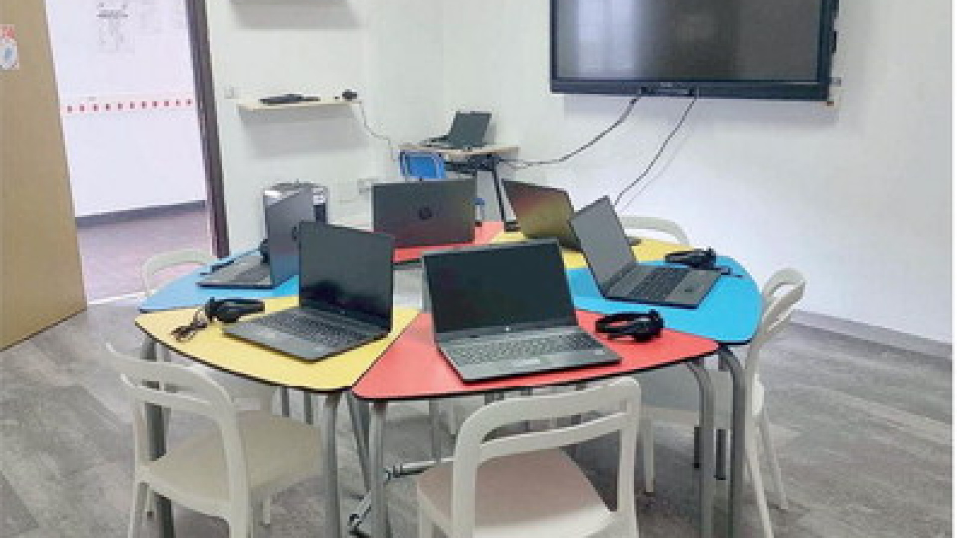 Scuole superiori a distanza, a Morfasso oggi si inaugura il primo laboratorio