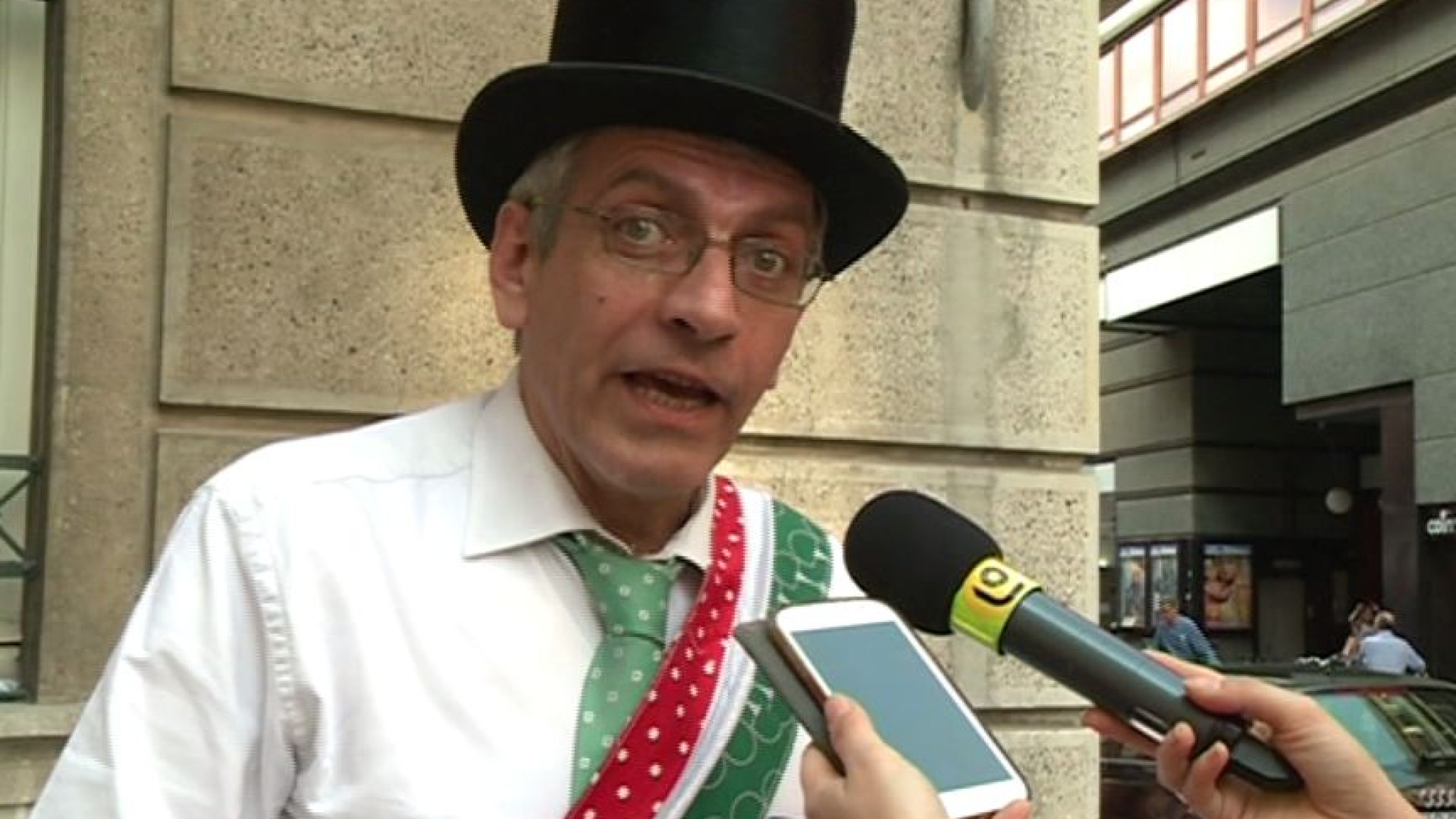 “Liberare la città dai topi significa liberarla dalle tossine". Il pifferaio magico Stefano Torre