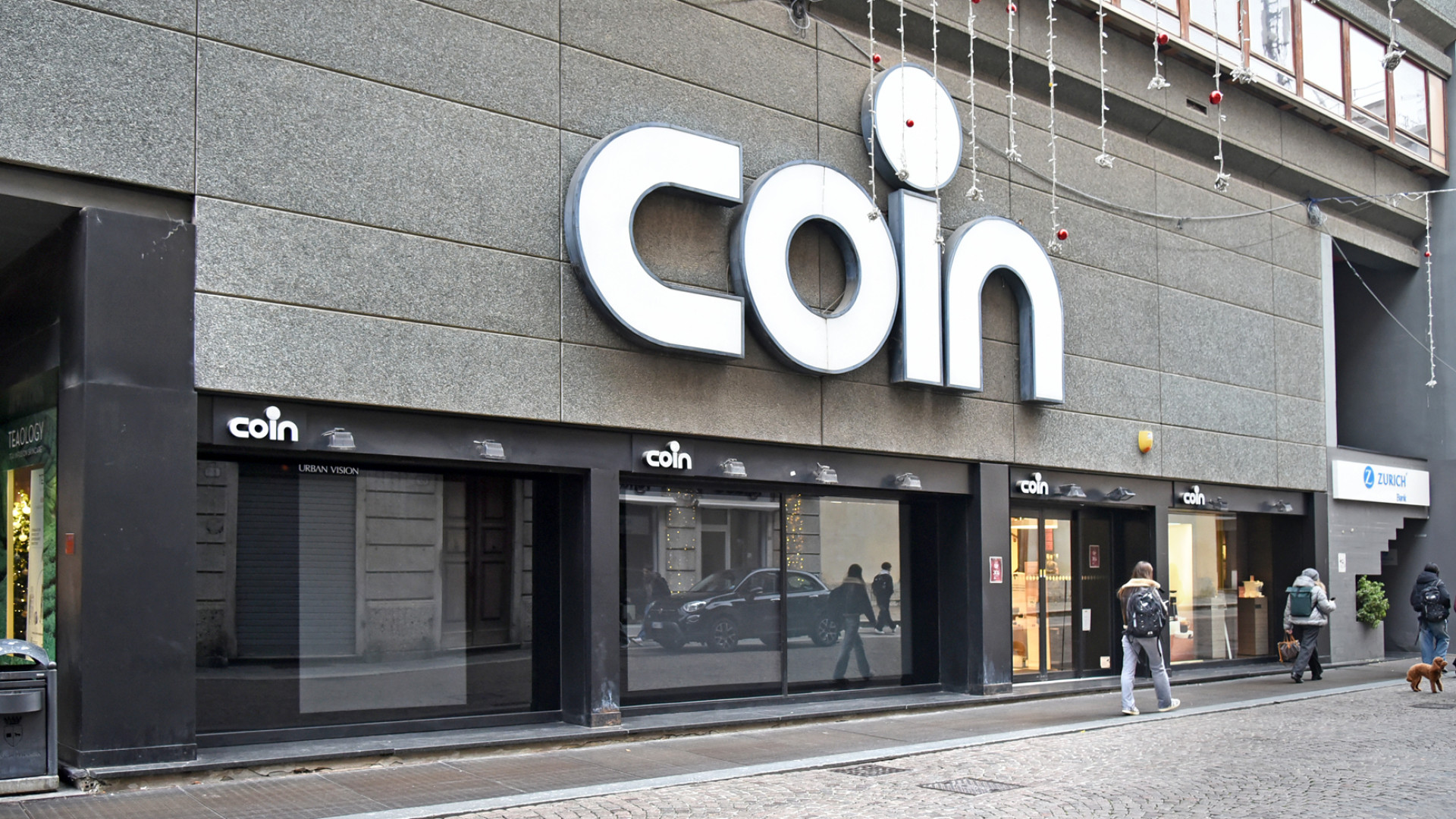 Coin, addio ad altri due negozi interni: "Temiamo |per la chiusura totale"