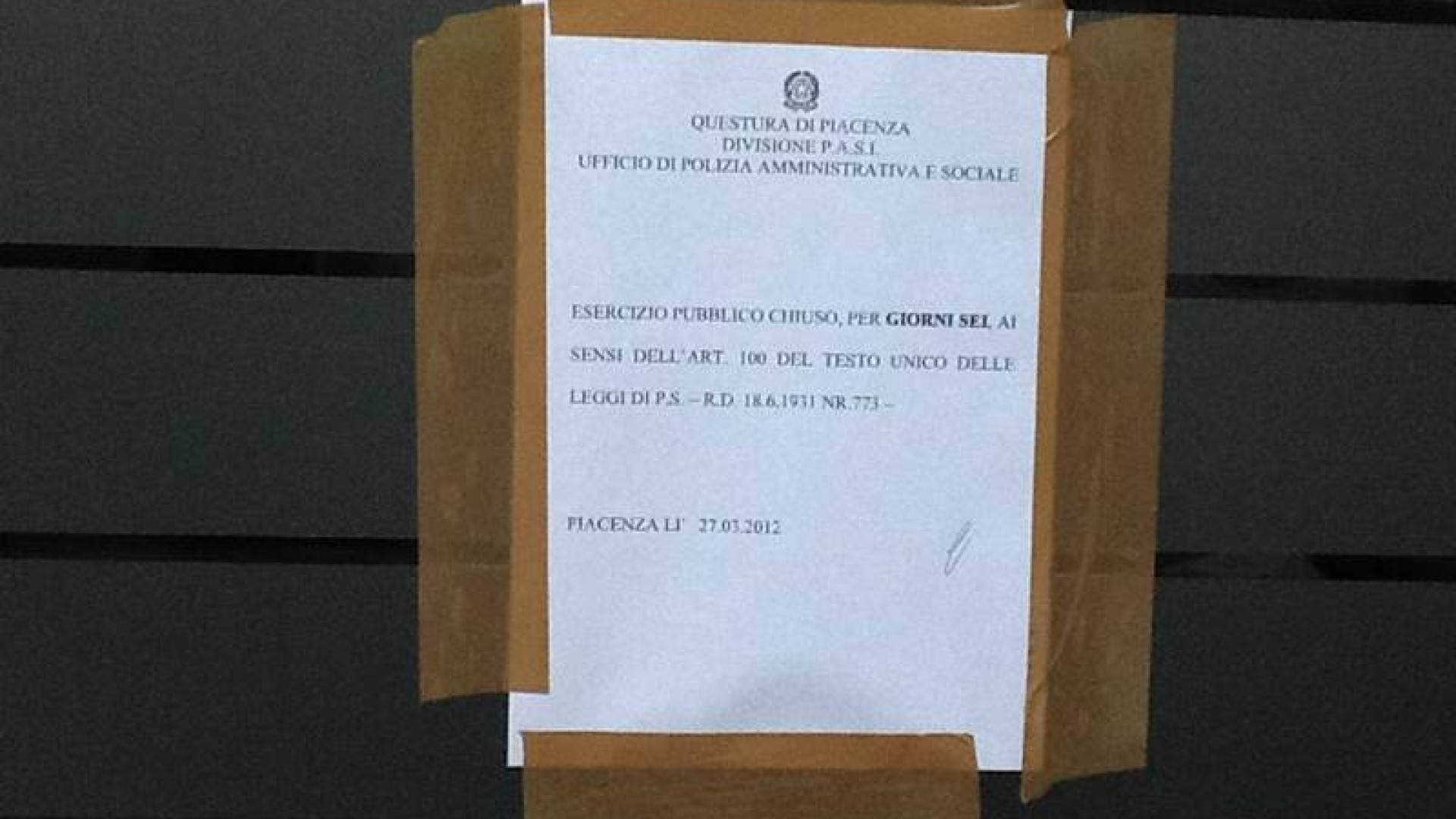 Risse in via Pozzo, la polizia chiude un bar per sei giorni