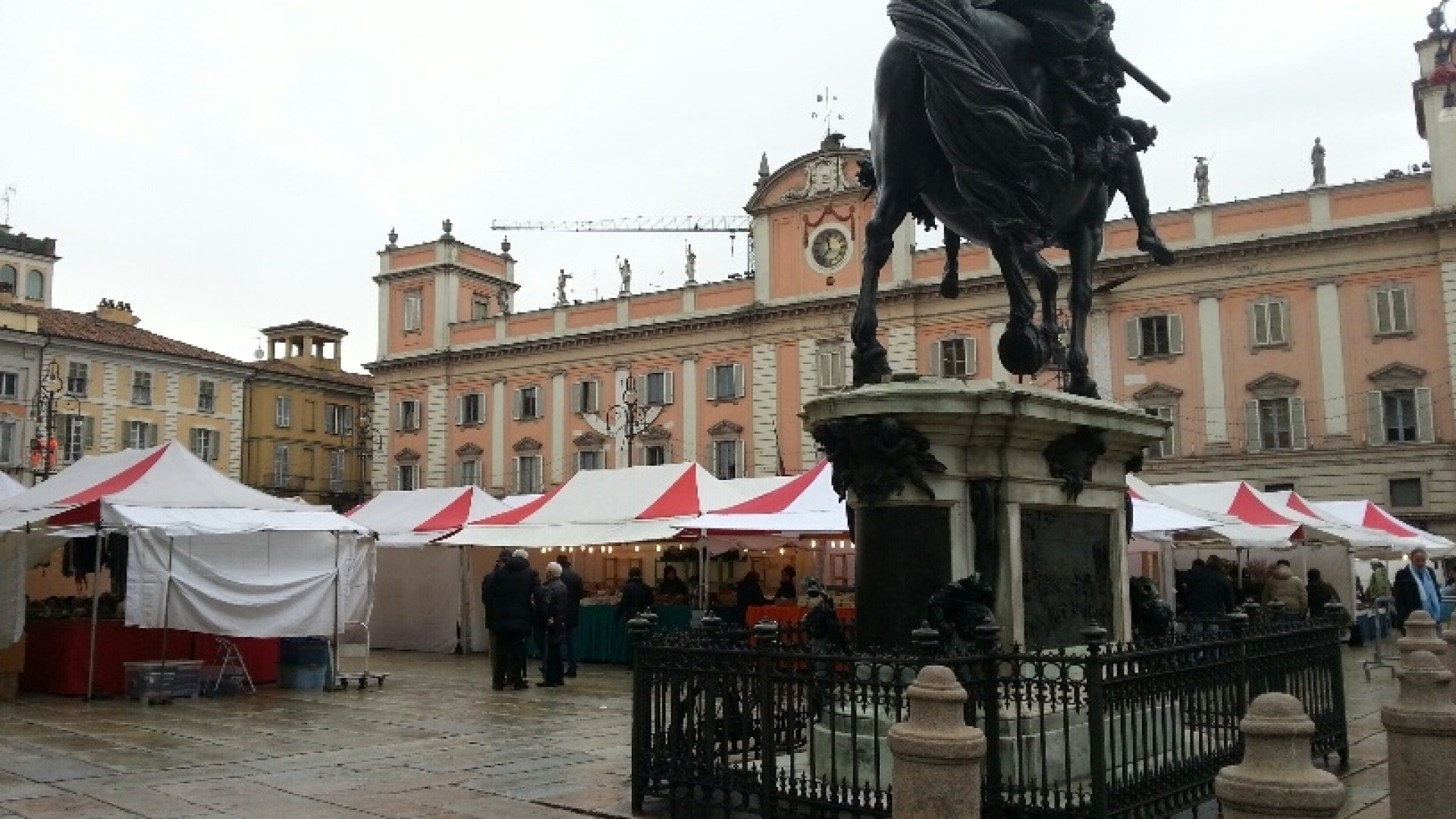 Mercatino di Natale in Piazza: i ladri tornano in azione