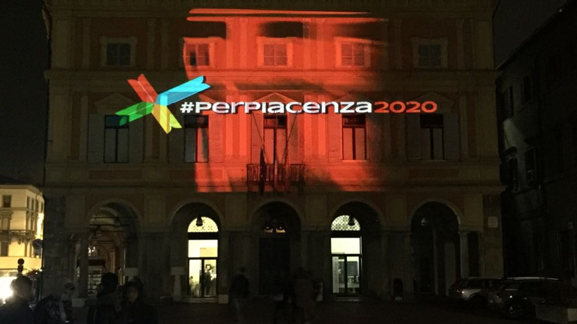 Emozioni da videomapping: spettacolo a palazzo Mercanti