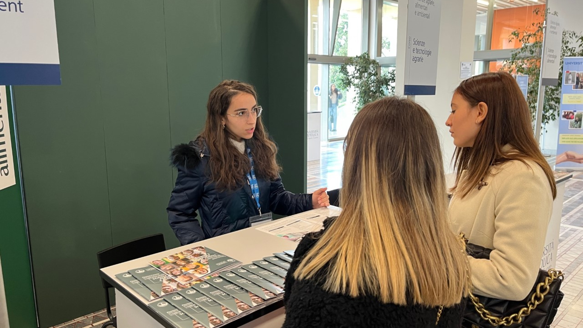 Oltre 600 giovani all'Open day della Cattolica: "Sognate e pensate al vostro futuro"