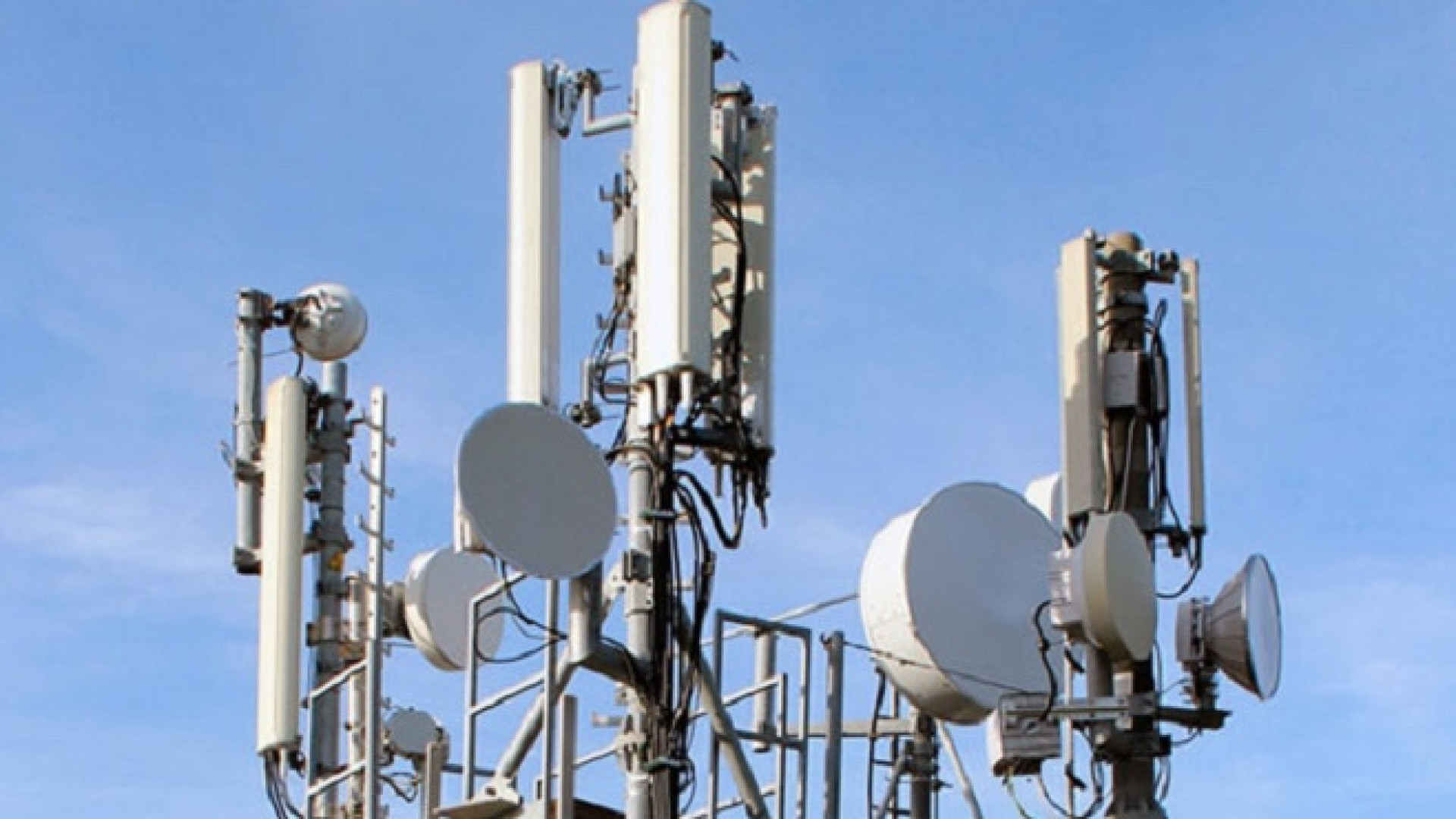 Antenne 5G sul tetto della sede Ausl, il comune dice “no” dopo il parere di Arpae