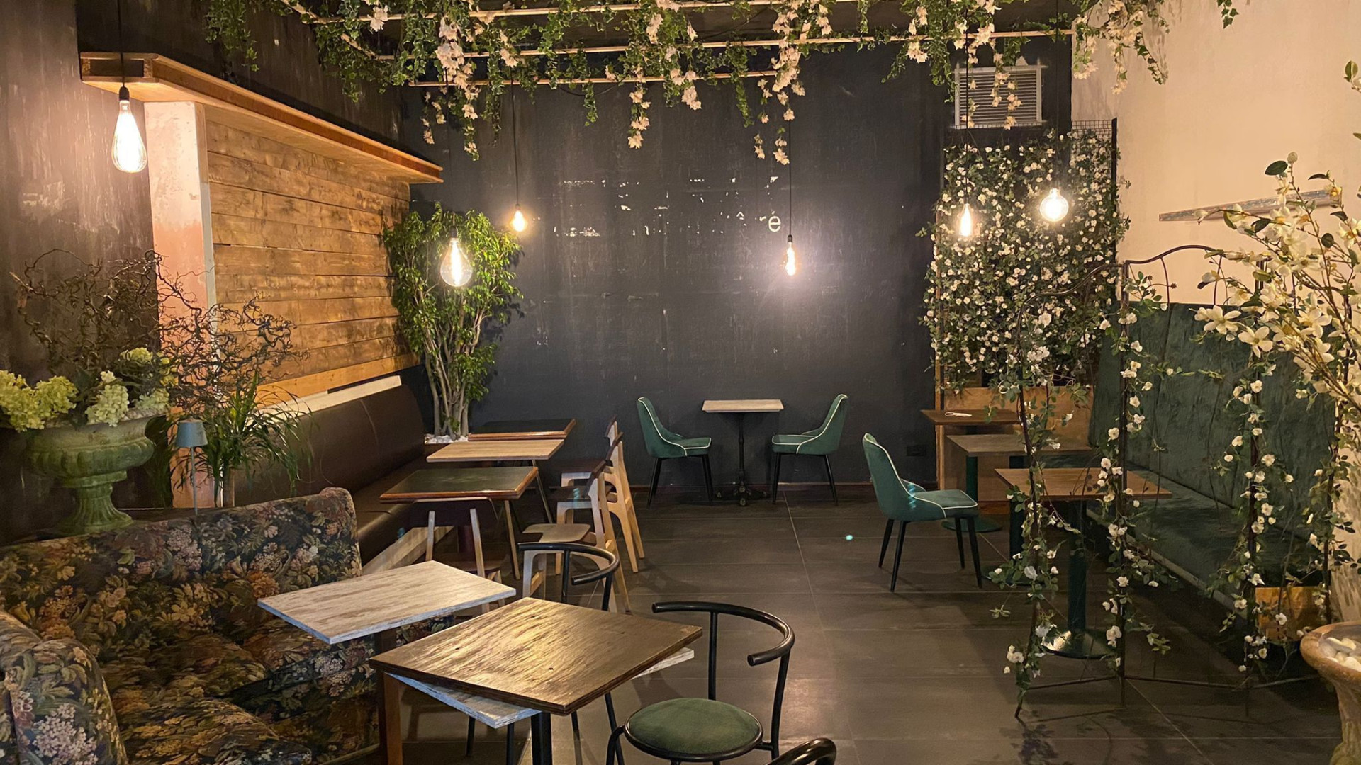 Aprire un bar al tempo del Covid. In 40 presentano domanda di assunzione