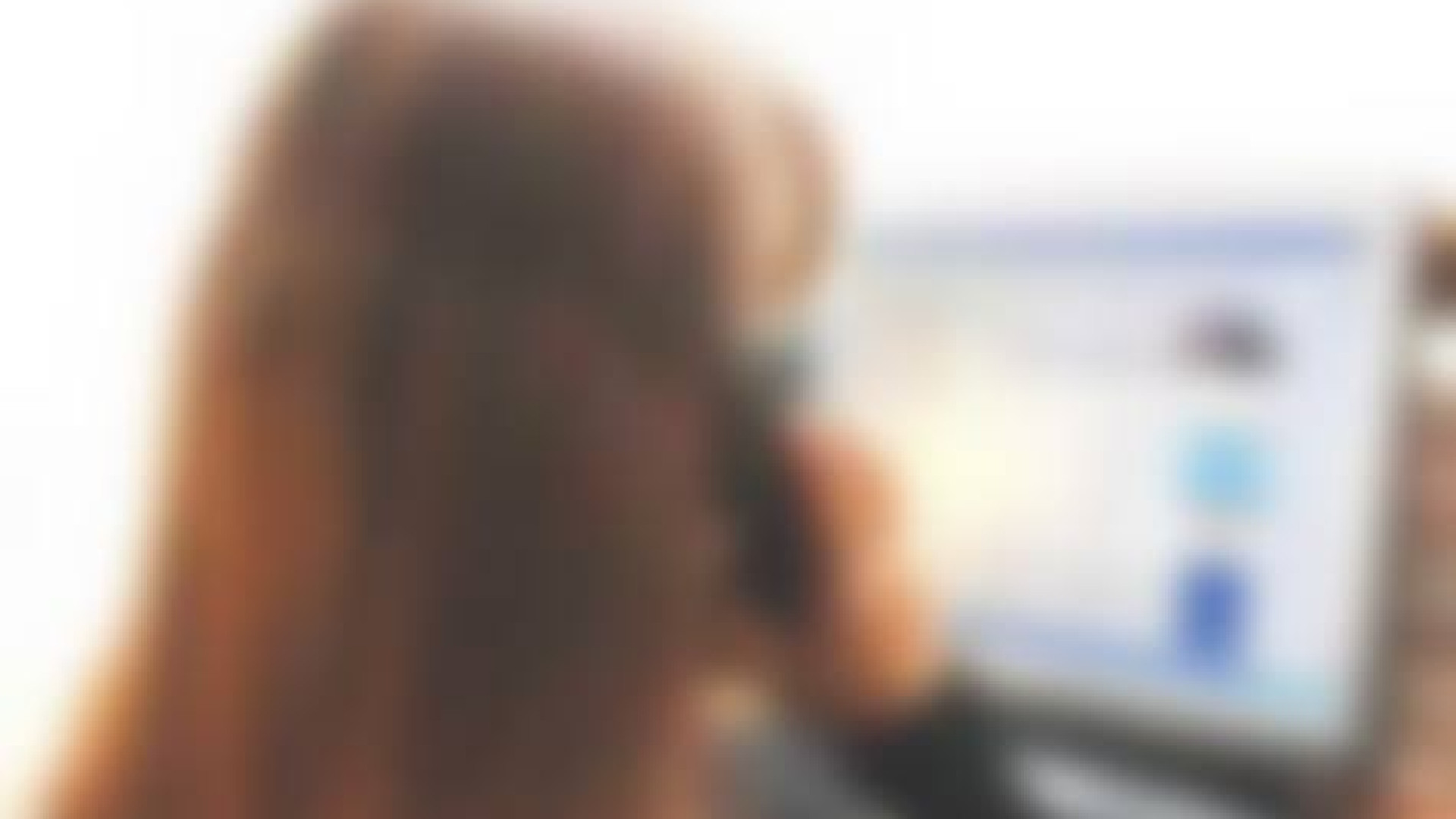 Prostituzione in casa: è boom, giovanissime si vendono via web