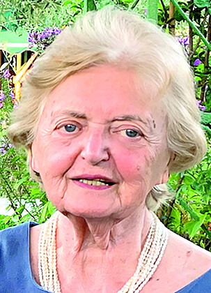 ANGELA MOLINARI photo